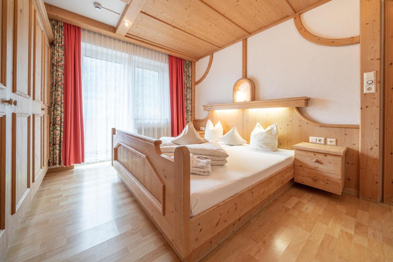 Familienhotel Replerhof Mit Kinderbetreuung Prägraten Szoba fotó