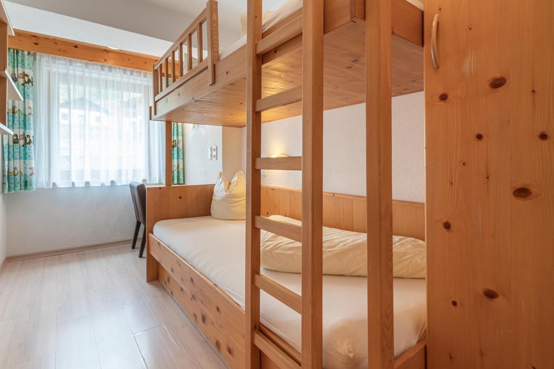 Familienhotel Replerhof Mit Kinderbetreuung Prägraten Szoba fotó